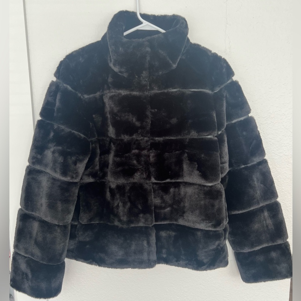 NWOT Karl Lagerfeld Cropped Faux Fur Jacket